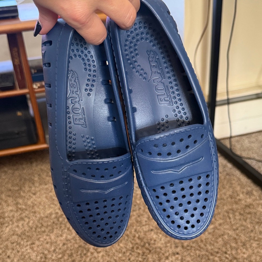 Floafers Navy Blue and Pink Loafers Women’s Size 7